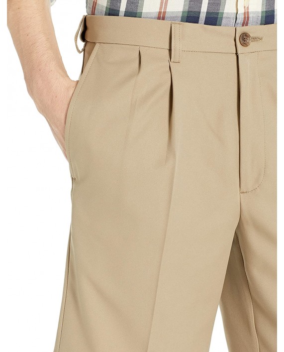Haggar Men's Cool 18 Pro Pleat Front 4-Way Stretch Expandable Waist Short- Regular and Big & Tall Sizes at Men’s Clothing store